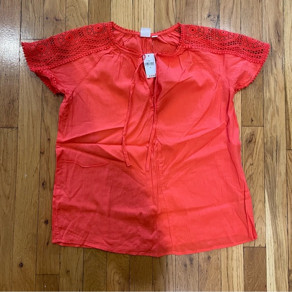 NWT GAP coral cap sleeve top with crochet-like design at shoulders - Picture 1 of 4